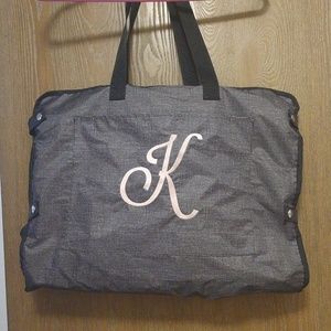 Well Suited Garment Tote in Gray Crosshatch